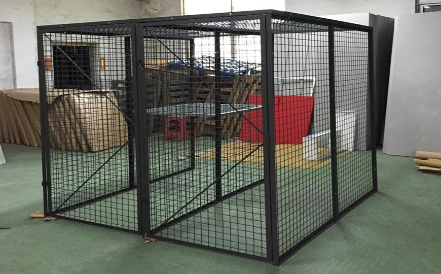 This chemical cage has big capacity.